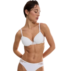 03_White